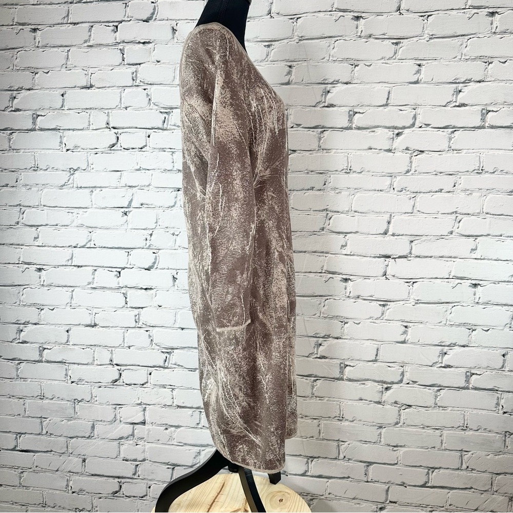 Peruvian Connection Borghese Abstract Metallic
Mi… - image 5